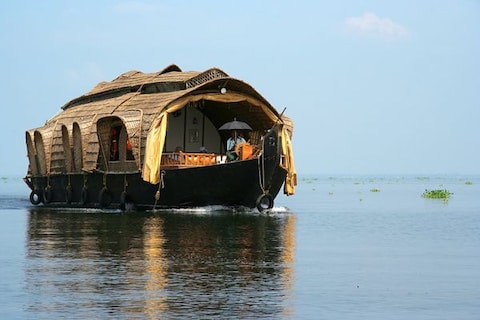 Cruise through the Backwaters